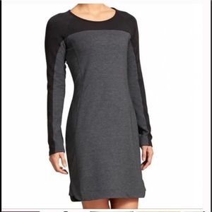 Athleta omega long sleeve dress